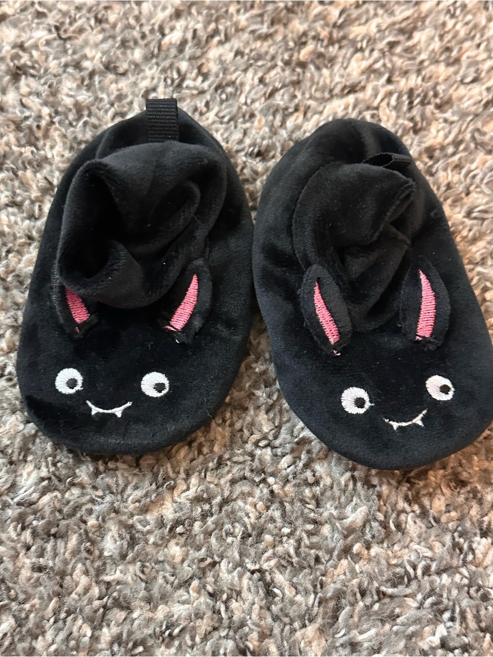 Old Navy Black Kids Bunny Slippers with Pink Ear Accents - Picture 1 of 4